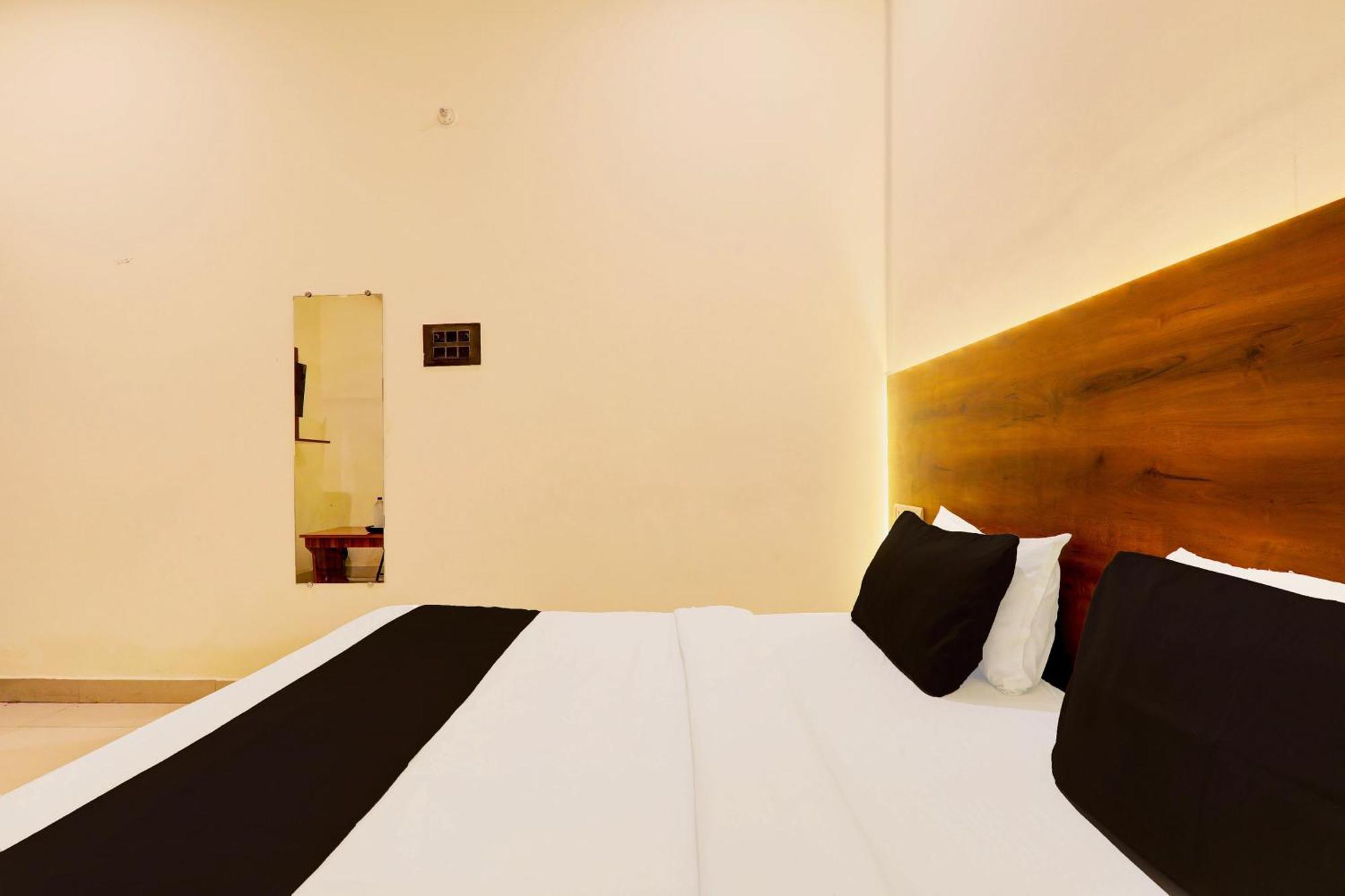 Hotel O Sr Grand Gorakhpur Εξωτερικό φωτογραφία