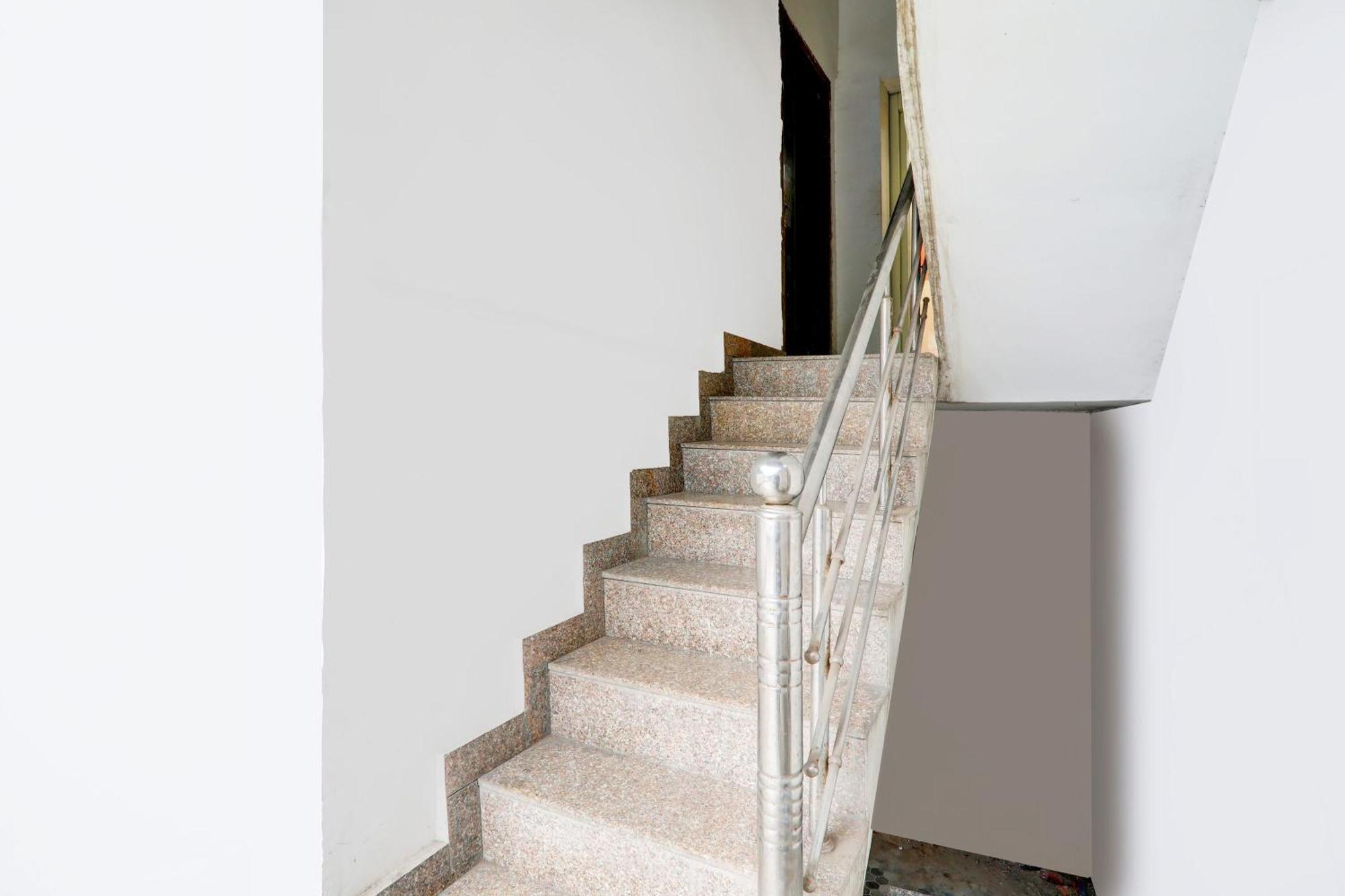 Hotel O Sr Grand Gorakhpur Εξωτερικό φωτογραφία