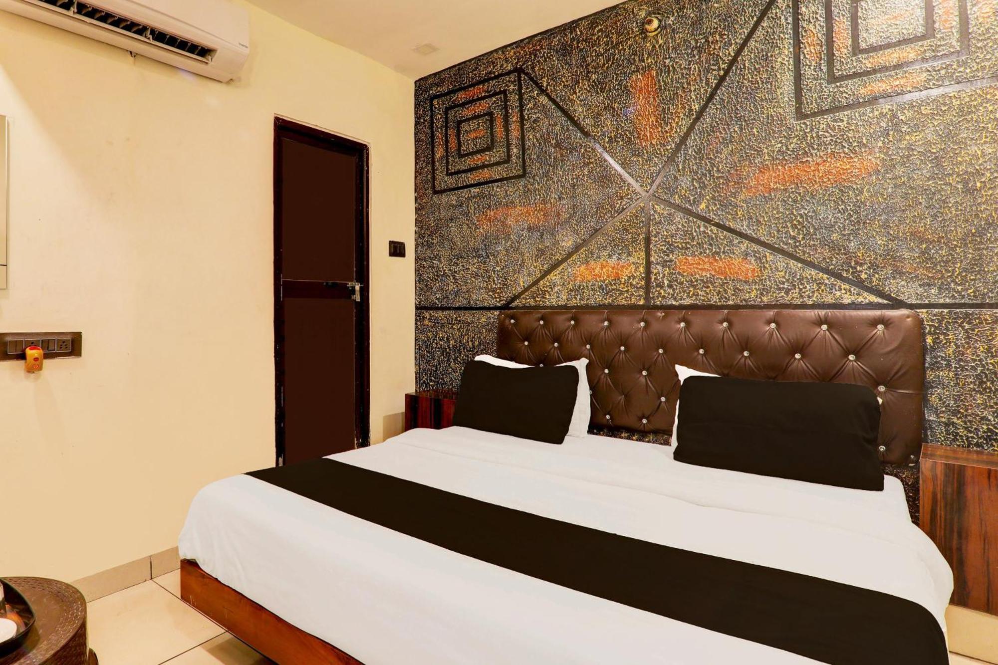 Hotel O Sr Grand Gorakhpur Εξωτερικό φωτογραφία